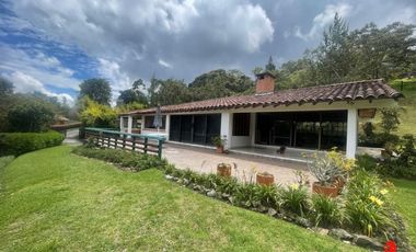 casa en arriendo/venta en los salados. Cod A6334