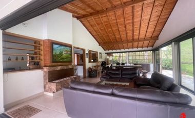 casa en arriendo/venta en los salados. Cod A6334