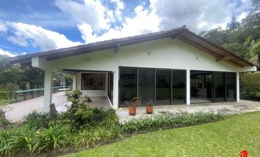 casa en arriendo/venta en los salados. Cod A6334