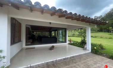 casa en arriendo/venta en los salados. Cod A6334