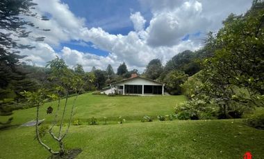 casa en arriendo/venta en los salados. Cod A6334