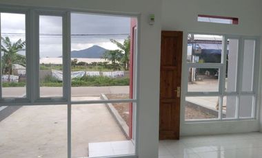 Exclusive 1 Unit Terakhir Rumah 2 Lantai Harga 1 Lantai di Cicalengka