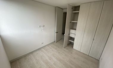 apartamento en arriendo en loma el chocho. Cod A514843