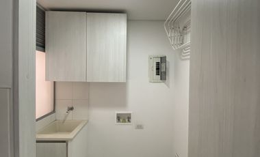 apartamento en arriendo en loma el chocho. Cod A514843