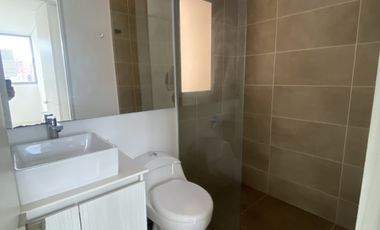 apartamento en arriendo en loma el chocho. Cod A514843