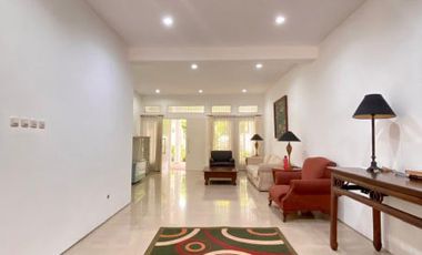 RUMAH MEWAH ASRI di Jl SINABUNG KEBAYORAN BARU (DALAM KOMPLEK)