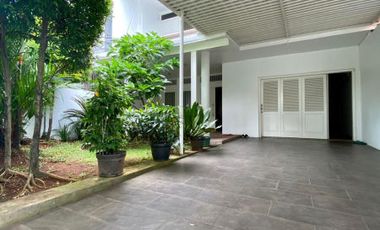 RUMAH MEWAH ASRI di Jl SINABUNG KEBAYORAN BARU (DALAM KOMPLEK)