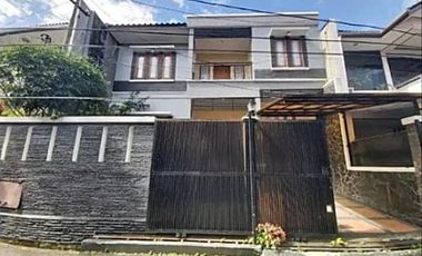 Rumah sewa strategis dan nyaman di turangga dekat buah batu