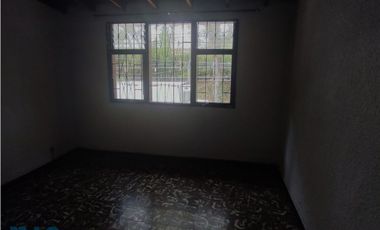 Venta de casa de dos niveles en Belén-Medellin(MLS#246489)