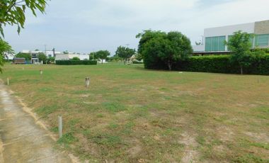 lote en venta en el poblado. Cod V83744