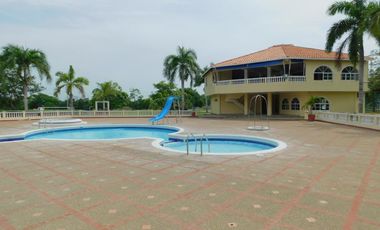 lote en venta en el poblado. Cod V83744