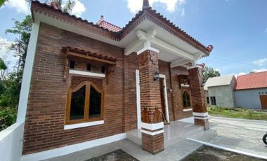 Rumah Luas Tipe Limasan Joglo Homestay di Prambanan Klaten
