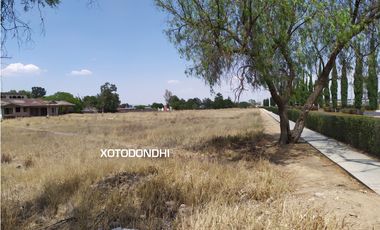 Amplio terreno comercial en excelente ubicación en Huichapan.