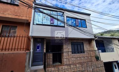COD. 6248 - SE ARRIENDA APARTAMENTO - BARRIO:  LA CUMBRE
