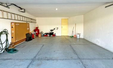 CASA EN VENTA/RENTA EN BOSQUES SANTA ANITA