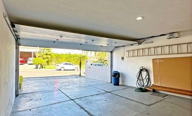 CASA EN VENTA/RENTA EN BOSQUES SANTA ANITA