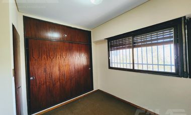 ¡No pierdas la oportunidad de vivir en este esplendido duplex de tres ambientes con cochera!