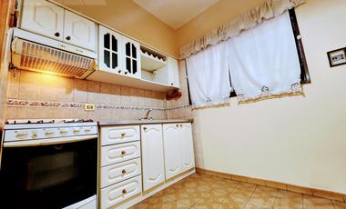 ¡No pierdas la oportunidad de vivir en este esplendido duplex de tres ambientes con cochera!