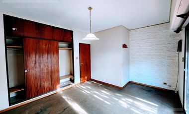 ¡No pierdas la oportunidad de vivir en este esplendido duplex de tres ambientes con cochera!
