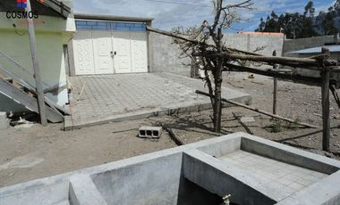 Venta de casa con terreno en Cotacachi sector San Martin