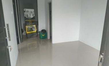 Rumah Berdesain Exclusive Eropa dan Kavling Siap Bangun Ber-IMB dengan Akses Angkutan Kota