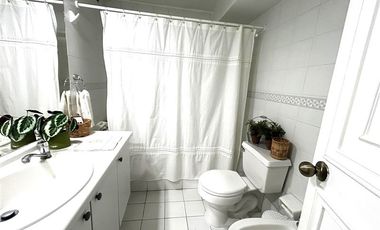 Departamento en venta de 3 dorm. en Las Condes