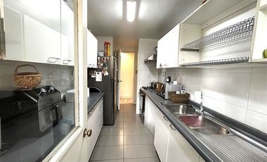 Departamento en venta de 3 dorm. en Las Condes