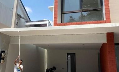 Dijual rumah mewah cantik dekat mall lippo cikarang 5, 5 m