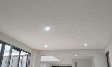 Dijual rumah mewah cantik dekat mall lippo cikarang 5, 5 m