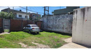 ISLAS MALVINAS 4002 esquina  Deseado