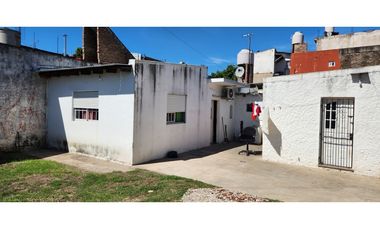 ISLAS MALVINAS 4002 esquina  Deseado