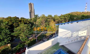 4  Bedrooms Townhouse  Pratumnak H011805
