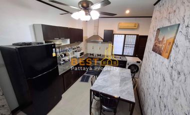 4  Bedrooms Townhouse  Pratumnak H011805