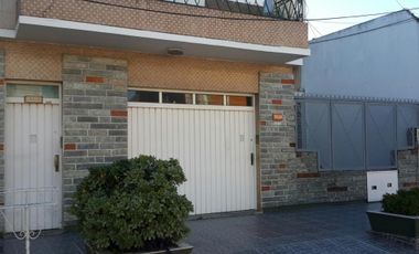 CASA 3 AMBIENTES BAJO PH IMPECABLE, APTA CREDITO.