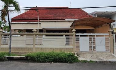 Rumah disewakan di Sukolilo, Surabaya