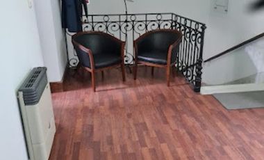 Retasado Venta Oficina Comercial Reciclada Escritura 6 privados sala de reuniones en Centro U$S170.000.