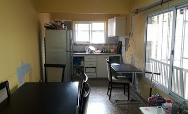 Departamento Tipo Casa en venta en Caseros