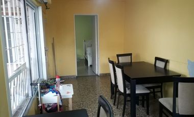 Departamento Tipo Casa en venta en Caseros