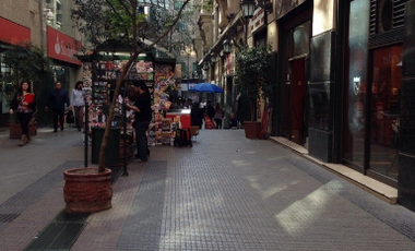 Local Comercial en Arriendo en Bombero Adolfo Ossa esquina con Paseo Ahumada, Santiago