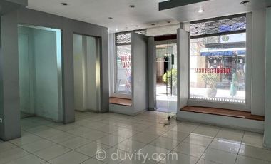 Local Comercial en Arriendo en Bombero Adolfo Ossa esquina con Paseo Ahumada, Santiago