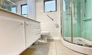 Amplio Departamento en venta de 5D/4B en Vitacura