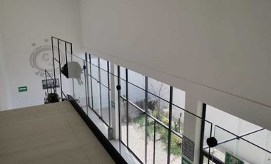 VENTA EDIFICIO DE OFICINAS, ALMACEN, ZONA CUAUTLANCINGO!!