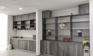 VENTA EDIFICIO DE OFICINAS, ALMACEN, ZONA CUAUTLANCINGO!!