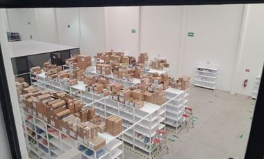 VENTA EDIFICIO DE OFICINAS, ALMACEN, ZONA CUAUTLANCINGO!!
