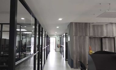 VENTA EDIFICIO DE OFICINAS, ALMACEN, ZONA CUAUTLANCINGO!!
