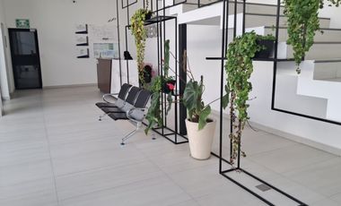 VENTA EDIFICIO DE OFICINAS, ALMACEN, ZONA CUAUTLANCINGO!!