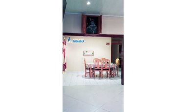 Se vende o se alquila casa con grandes espacios, hermosa y céntrica