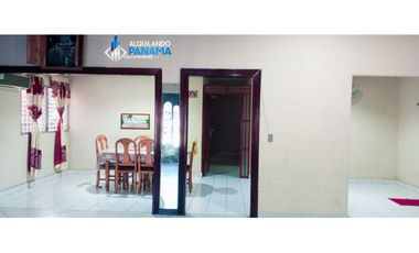 Se vende o se alquila casa con grandes espacios, hermosa y céntrica