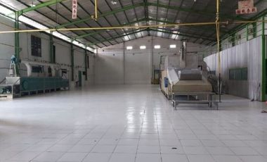 Pabrik di Jenggolo Sidoarjo, Hadap Timur