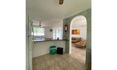 CASA DE VENTA EN CONJUNTO HABITACIONAL TONSUPA AN